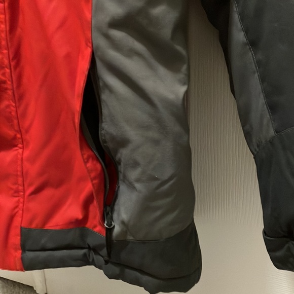 Columbia Sportswear Boy’s Winter Jacket. Youth 10-12. - Picture 3 of 10